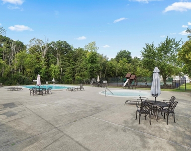14 Scarborough Lane - Photo Thumbnail 13