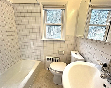 8 Ridge Street - Photo Thumbnail 24