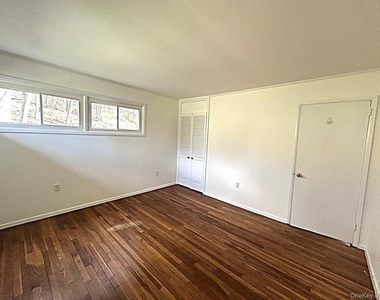 8 Ridge Street - Photo Thumbnail 15