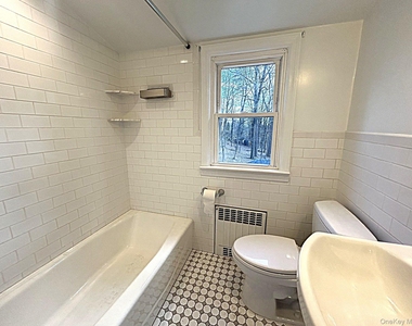 8 Ridge Street - Photo Thumbnail 13