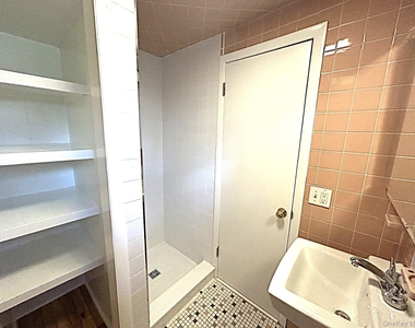 8 Ridge Street - Photo Thumbnail 28
