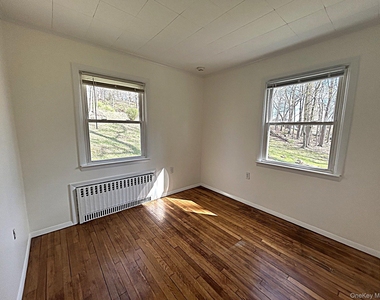 8 Ridge Street - Photo Thumbnail 16