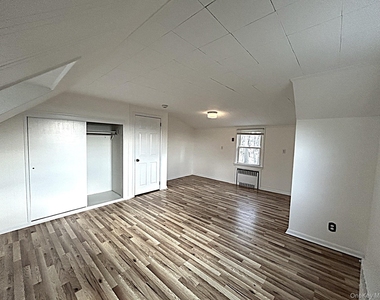 8 Ridge Street - Photo Thumbnail 17