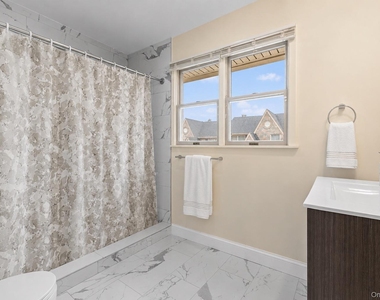 1180 E. Broadway - Photo Thumbnail 14