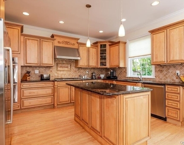 15 W Penn Street - Photo Thumbnail 4