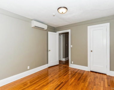 7 Bayview Terrace - Photo Thumbnail 13