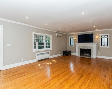 7 Bayview Terrace - Photo Thumbnail 2