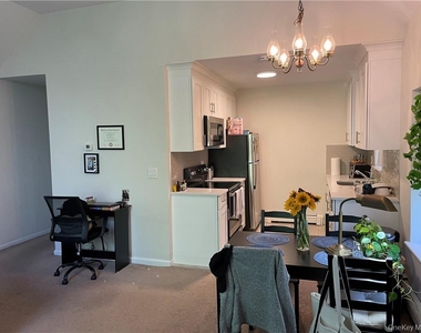 121 King Street - Photo Thumbnail 4