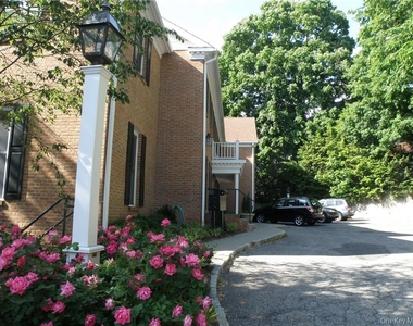 121 King Street - Photo Thumbnail 8