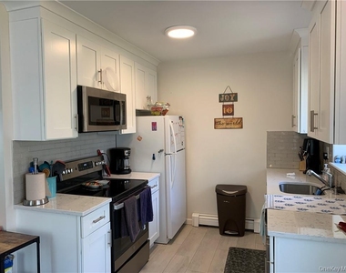 121 King Street - Photo Thumbnail 6