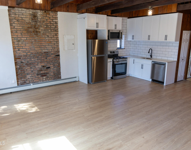 11 Jefferson Street - Photo Thumbnail 3