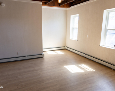11 Jefferson Street - Photo Thumbnail 6