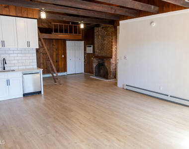 11 Jefferson Street - Photo Thumbnail 4