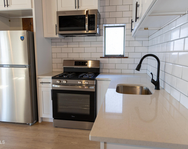 11 Jefferson Street - Photo Thumbnail 2