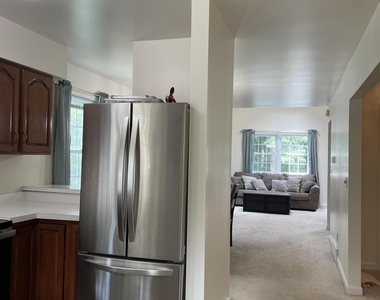 7318 Vic Court - Photo Thumbnail 3