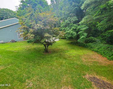 7318 Vic Court - Photo Thumbnail 12