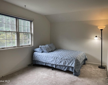 7318 Vic Court - Photo Thumbnail 7
