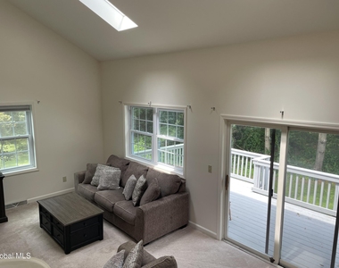 7318 Vic Court - Photo Thumbnail 2