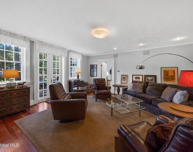 21 Park Place - Photo Thumbnail 2