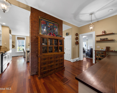 21 Park Place - Photo Thumbnail 8