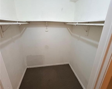 103 Woodbridge Common - Photo Thumbnail 11