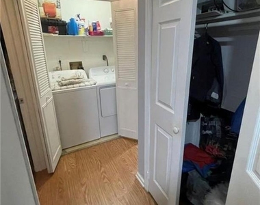 103 Woodbridge Common - Photo Thumbnail 6