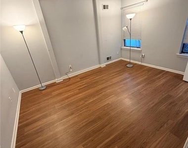 103 Woodbridge Common - Photo Thumbnail 8