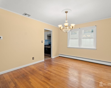 762 762 Valley St Street - Photo Thumbnail 5