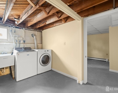 762 762 Valley St Street - Photo Thumbnail 17