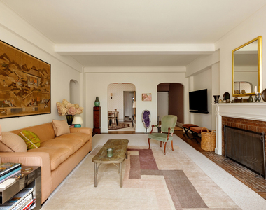 175 E 79th Street - Photo Thumbnail 2