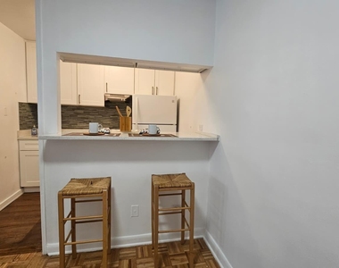 35-20 Leverich Street - Photo Thumbnail 8