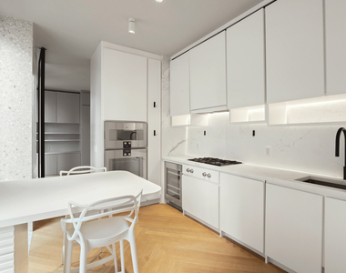 16 W 40th Street - Photo Thumbnail 7