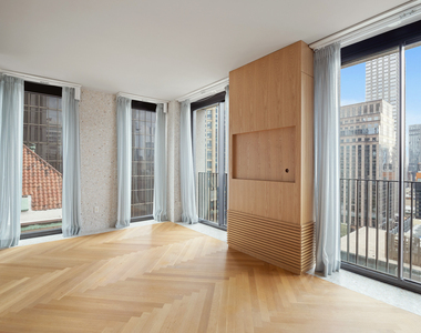 16 W 40th Street - Photo Thumbnail 5
