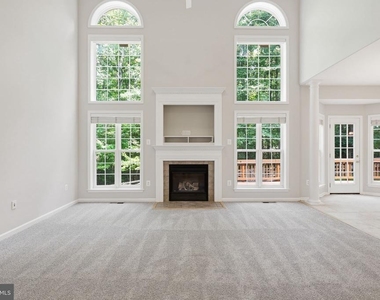 100 Spyglass Lane - Photo Thumbnail 1