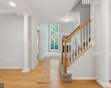 100 Spyglass Lane - Photo Thumbnail 5