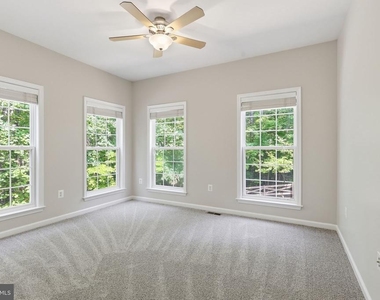 100 Spyglass Lane - Photo Thumbnail 9