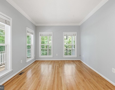 100 Spyglass Lane - Photo Thumbnail 8