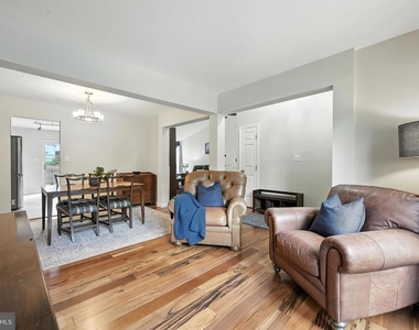 9571 Basilwood Drive - Photo Thumbnail 3
