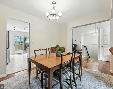 9571 Basilwood Drive - Photo Thumbnail 5