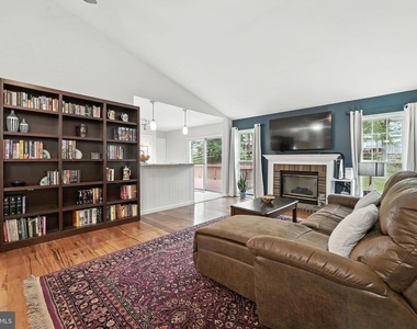 9571 Basilwood Drive - Photo Thumbnail 8