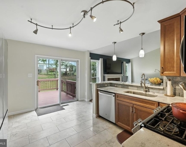 9571 Basilwood Drive - Photo Thumbnail 12