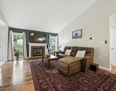 9571 Basilwood Drive - Photo Thumbnail 7
