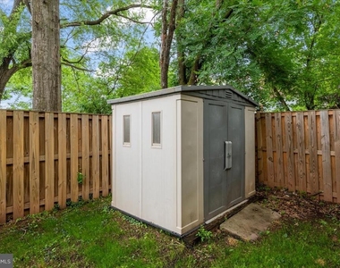 10126 Copeland Drive - Photo Thumbnail 24