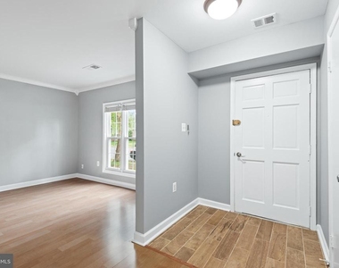 10126 Copeland Drive - Photo Thumbnail 2