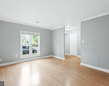 10126 Copeland Drive - Photo Thumbnail 4