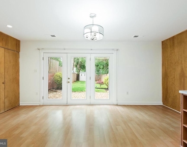 10126 Copeland Drive - Photo Thumbnail 11