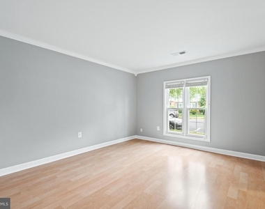 10126 Copeland Drive - Photo Thumbnail 3