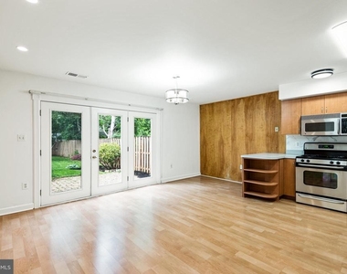 10126 Copeland Drive - Photo Thumbnail 7