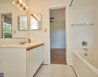 46760 Hobblebush Terrace - Photo Thumbnail 10