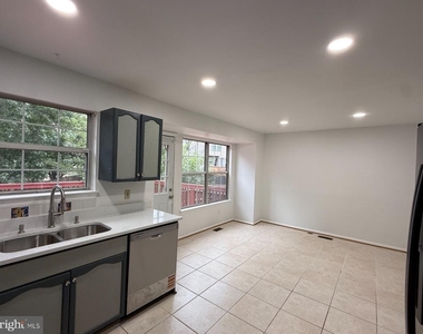 46760 Hobblebush Terrace - Photo Thumbnail 24